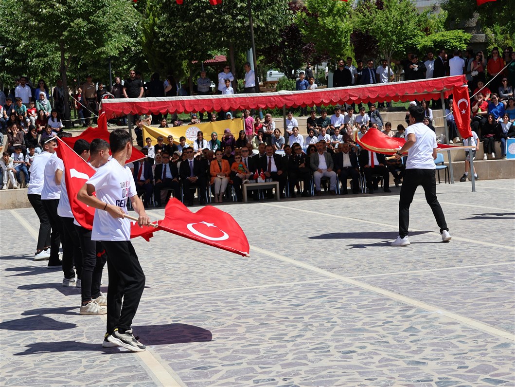 19 Mayıs Atatürk'ü Anma, Gençlik ve Spor Bayramı’nın 106. Yıl Dönümü İlçemizde Coşkuyla Kutlandı.