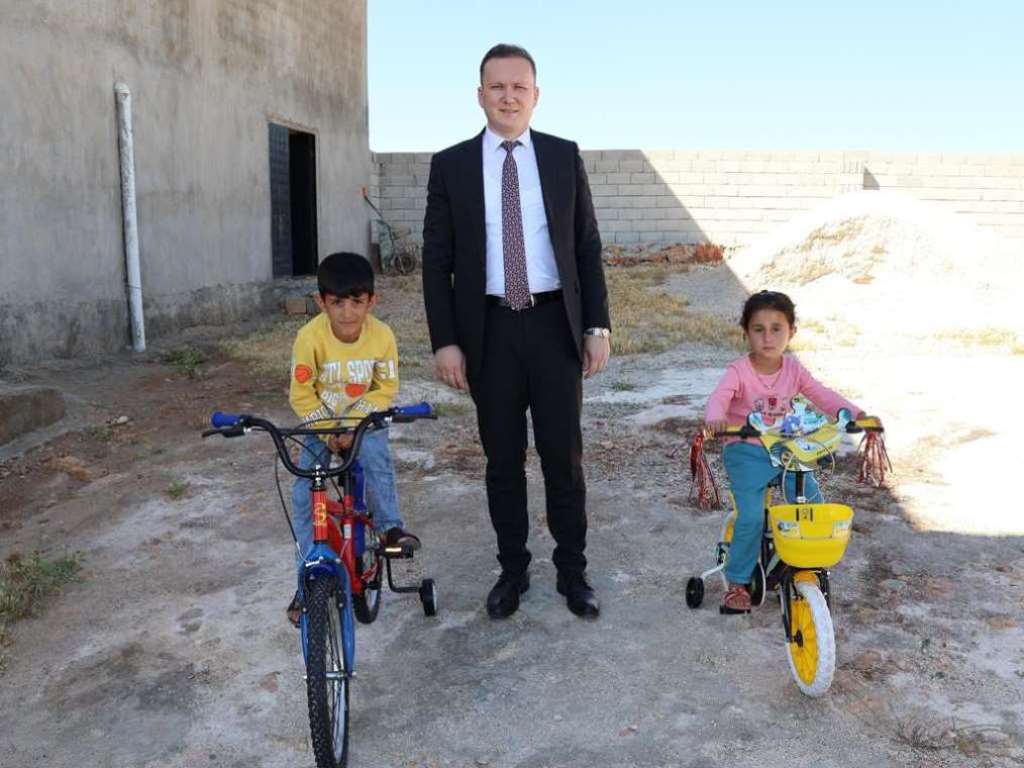 Kaymakamımız Sayın Mehmet Sadık KILIÇ, ÇOĞALA, NAS, ACUN ve AY Ailelerini Ziyaret Etti.