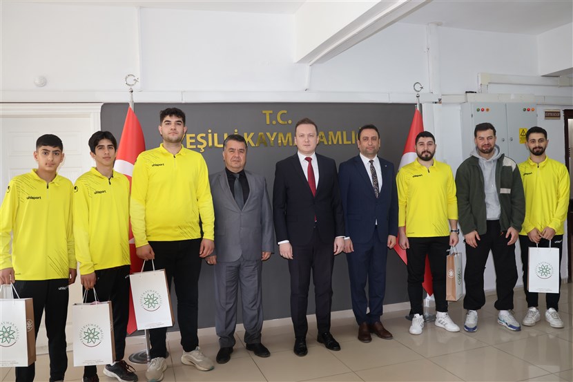 Kaymakam Mehmet Sadık KILIÇ, İlçemiz Yatılı Bölge Orta Okulu Spor Kulubü Hentbol Takımı Sporcularını Kabul Etti